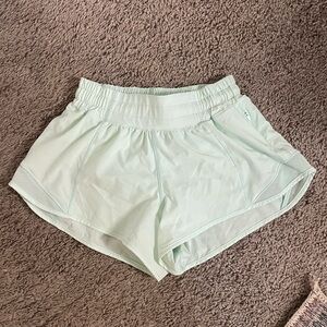 Lululemon hotty hot low rise shorts